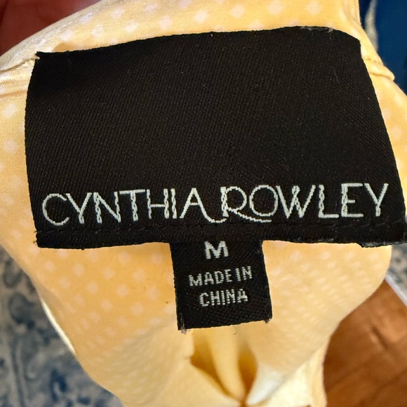 Cynthia‎ Rowley Butter Yellow Long Sleeve Buttoned Blouse - Picture 9 of 9